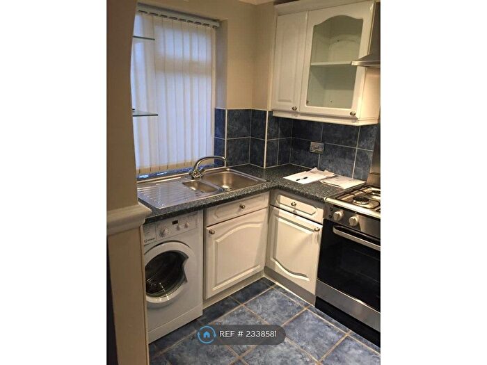 1 Bedroom Flat To Rent In Balmoral Road, Sutton At Hone, Dartford, DA4