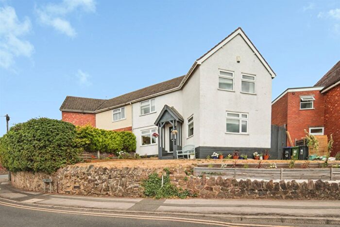3 Bedroom Terraced House For Sale In Albion Street, Kenilworth, CV8