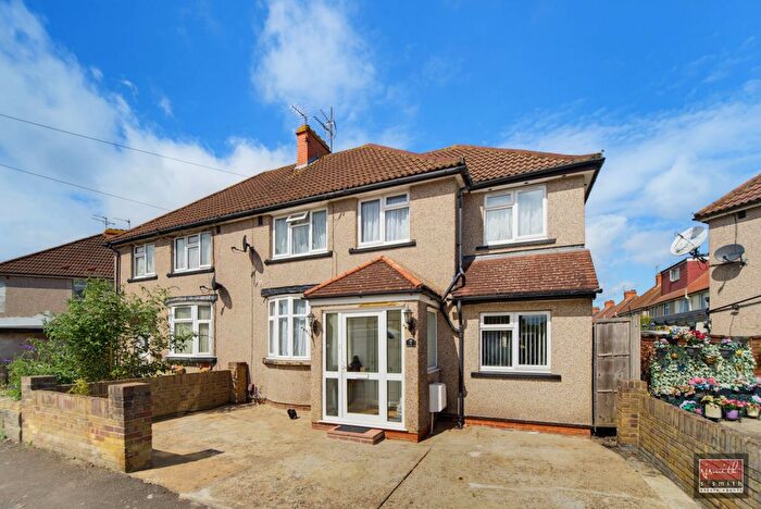 4 Bedroom Semi Detached House For Sale In Avenue Road, Feltham, TW13