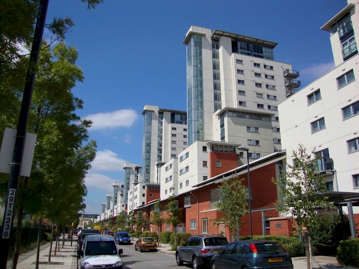 3 Bedroom Flat To Rent In Erebus Drive, Thamesmead, SE28