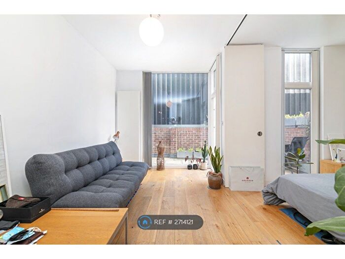 1 Bedroom Flat To Rent In Commercial St, London, E1