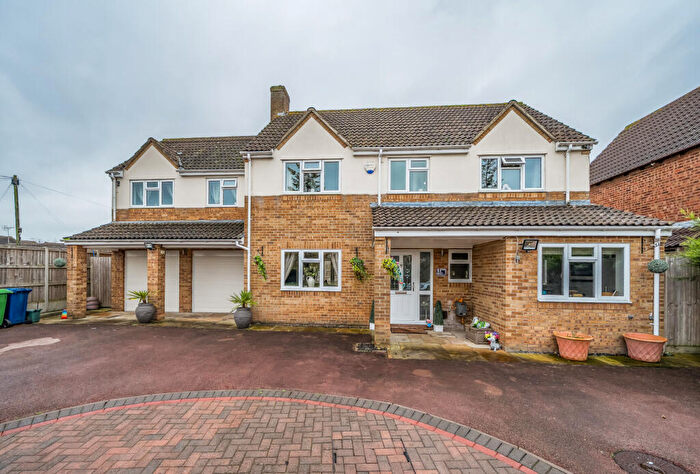 4 Bedroom Detached House For Sale In Kestrel Way, Northway, Tewkesbury, Gloucestershire, GL20