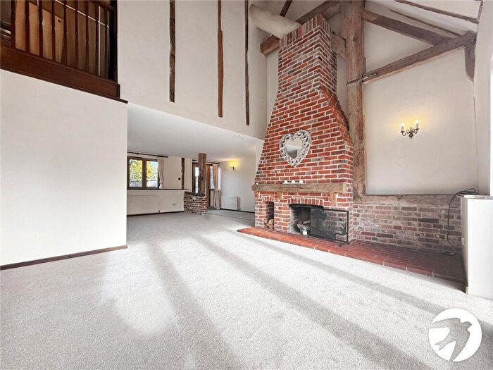 3 Bedroom Barn Conversion To Rent In Wetham Green, Upchurch, Sittingbourne, Kent, ME9