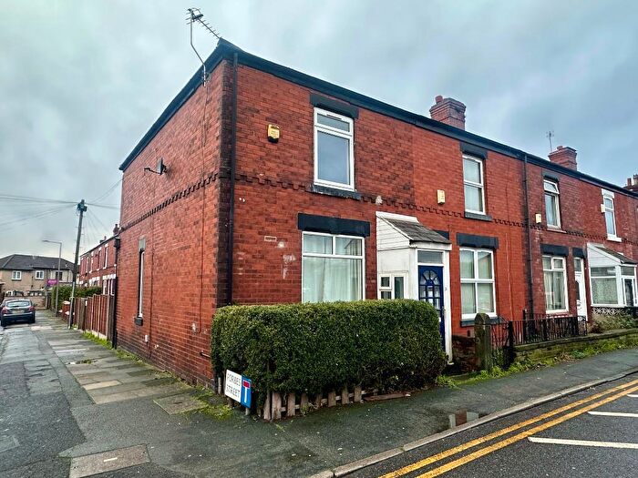 3 Bedroom End Of Terrace House For Sale In Lower Bents Lane, Bredbury, Stockport, Cheshire, SK6