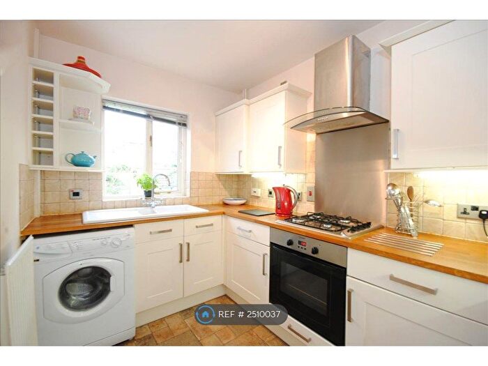 3 Bedroom Semi-detached House To Rent In Hallcroft Chase, Highwoods, Colchester, CO4