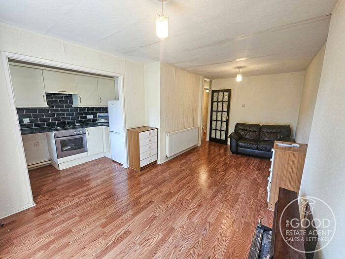 1 Bedroom Flat For Sale In Shelley Court, Cheadle Hulme, SK8