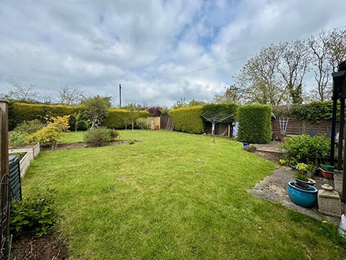 2 Bedroom Detached Bungalow For Sale In Stour Hill Park, West Stour, SP8