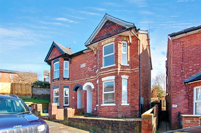 3 Bedroom Semi-Detached House For Sale In Woodlands Road, Tunbridge Wells, TN4