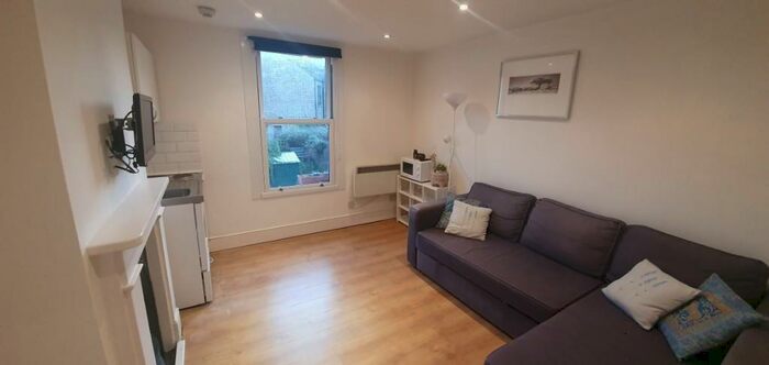 Studio To Rent In Ferme Park Road, London, N4