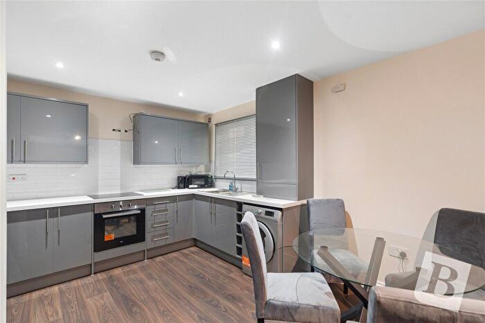 2 Bedroom Apartment For Sale In Aishah Lodge, Aveley Road, Romford, RM1