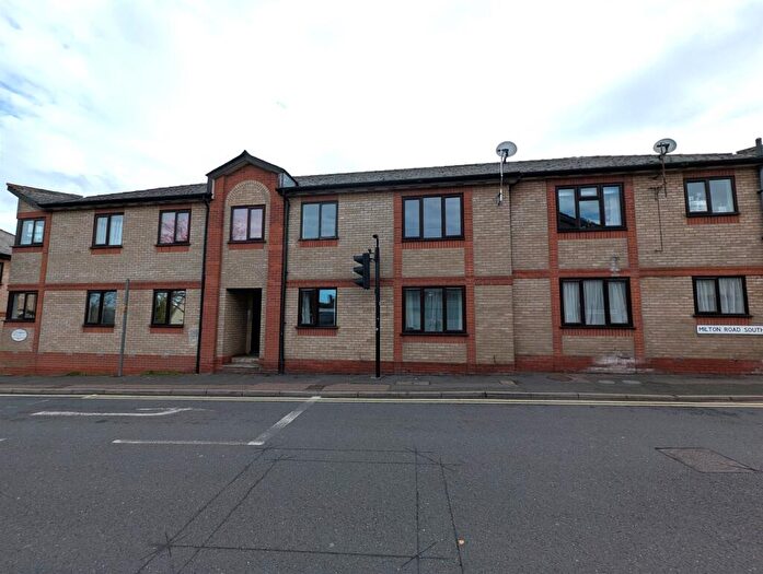 2 Bedroom Apartment For Sale In Sheringham Court, Stowmarket, IP14