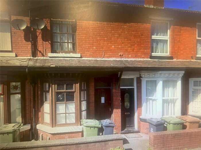 3 Bedroom Detached House To Rent In Regent Street, Willenhall, West Midlands, WV13