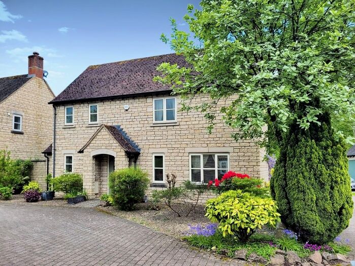 4 Bedroom Detached House For Sale In Glissard Way, Bradwell Village, Burford, OX18