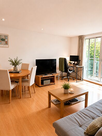 1 Bedroom Flat To Rent In Owen Street, EC1V