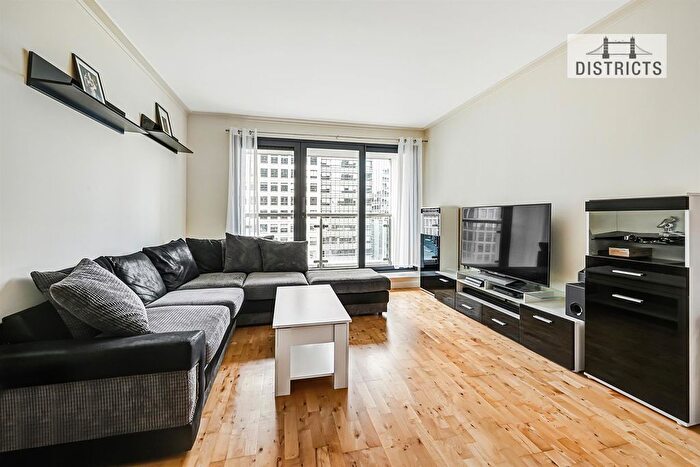 1 Bedroom Flat To Rent In Discovery Dock Apartments, South Quay Square, E14