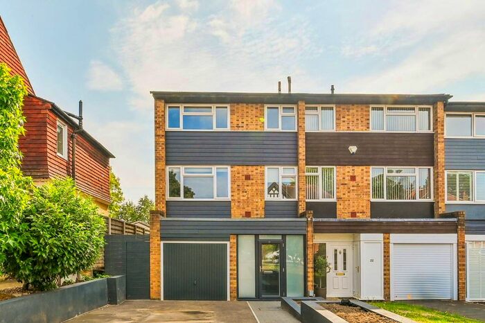 4 Bedroom End Of Terrace House To Rent In Homefield Road, Bromley, BR1