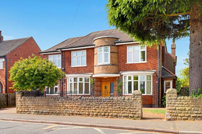4 Bedroom Detached House For Sale In Briar Gate, Long Eaton, NG10