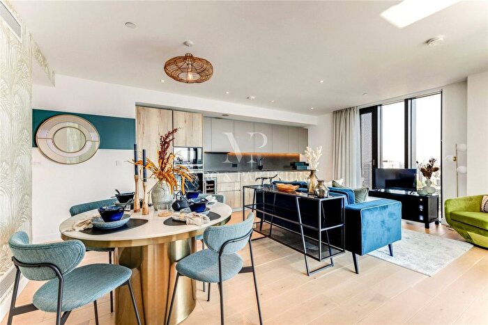 2 Bedroom Flat To Rent In Jasper Walk, The Makers, Shoreditch, London, N1