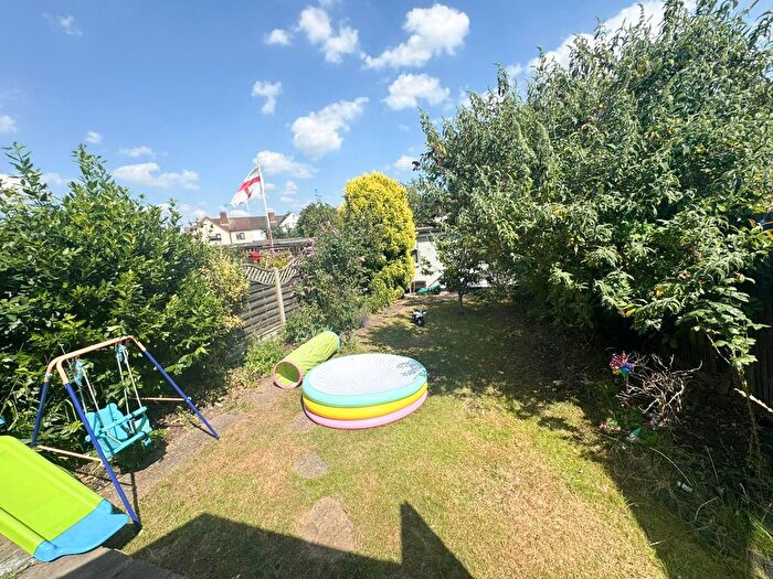 3 Bedroom Terraced House To Rent In Great Cambridge Road, London, EN8