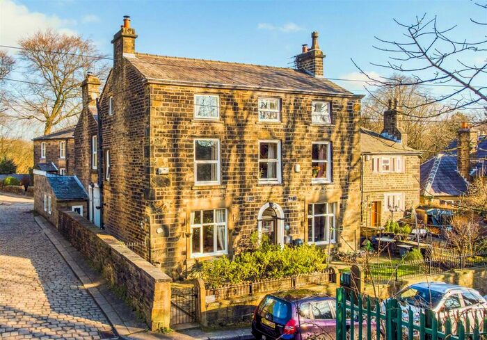 3 Bedroom Semi-Detached House For Sale In Stubbins Street, Ramsbottom, Bury, BL0