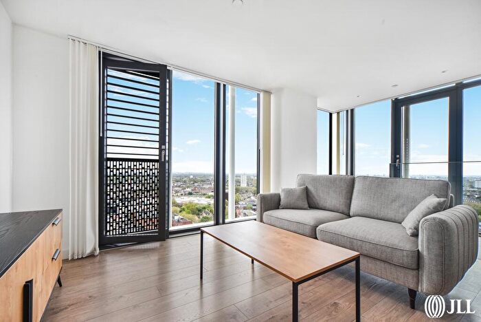 2 Bedroom Apartment For Sale In Stratosphere Tower, Great Eastern Road, Stratford, E15