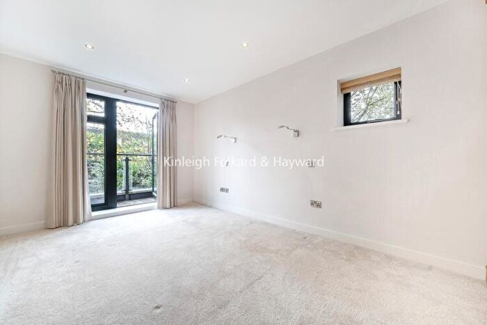 2 Bedroom Apartment To Rent In Bickley Park Road Bromley, BR1