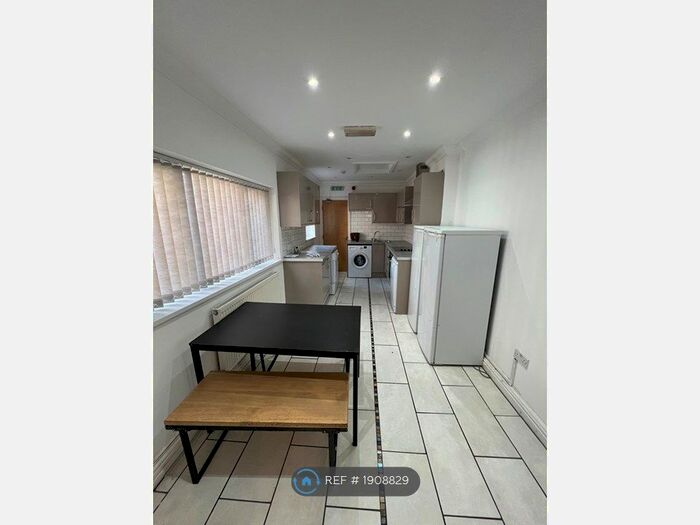 5 Bedroom Terraced House To Rent In Woodville Road, Cardiff, CF24