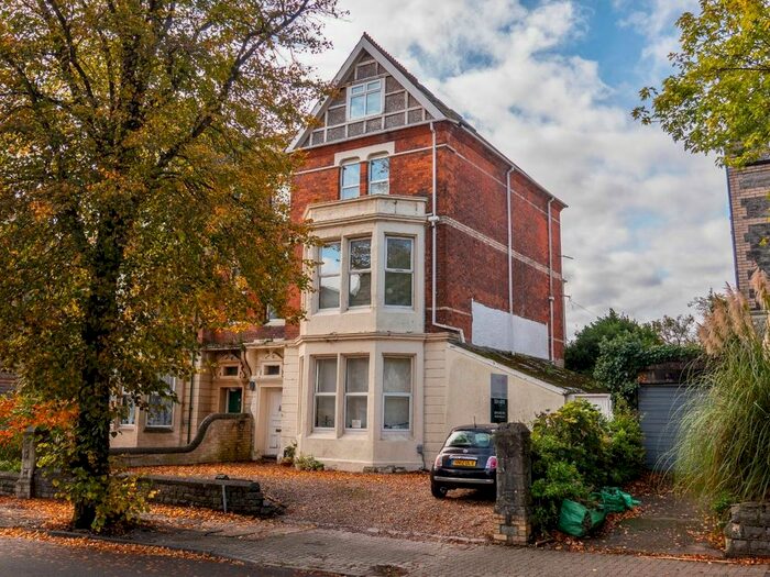 1 Bedroom Flat To Rent In Plymouth Road, Penarth, CF64