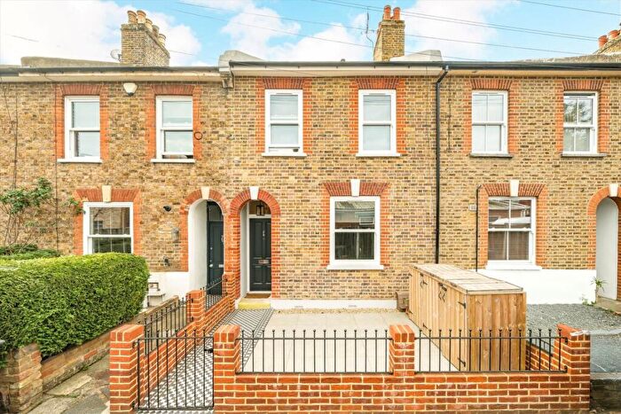 3 Bedroom Terraced House To Rent In Richmond Grove, Surbiton, KT5
