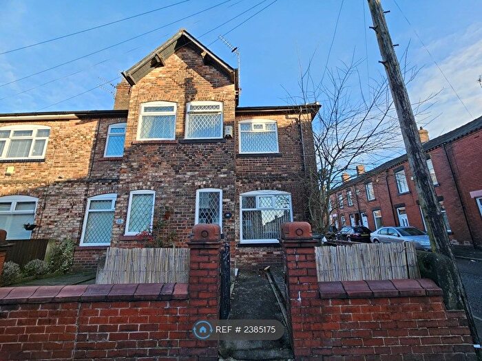 2 Bedroom End Of Terrace House To Rent In Amy Street, Middleton, Manchester, M24