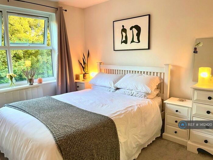 1 Bedroom Flat To Rent In Mcdowall Road, London, SE5