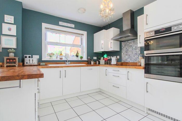 5 Bedroom Detached House For Sale In Brambling Gardens, Wixams, MK42