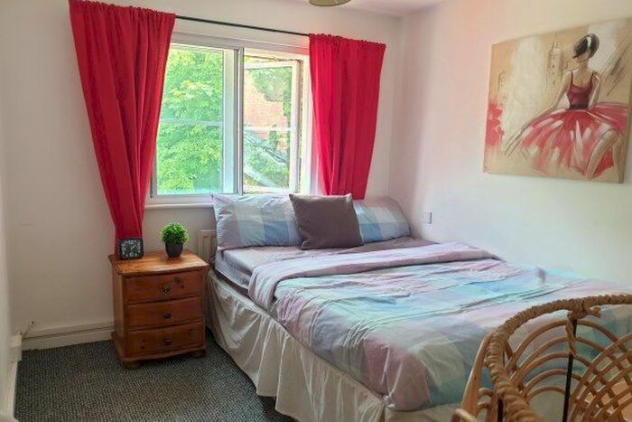 Studio To Rent In Marbury Drive, Bilston, WV14