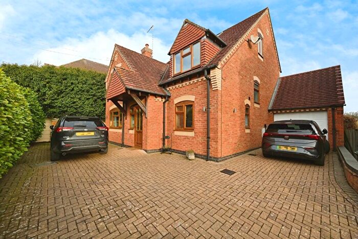 5 Bedroom Detached House For Sale In Daventry Road, Dunchurch, Rugby, CV22