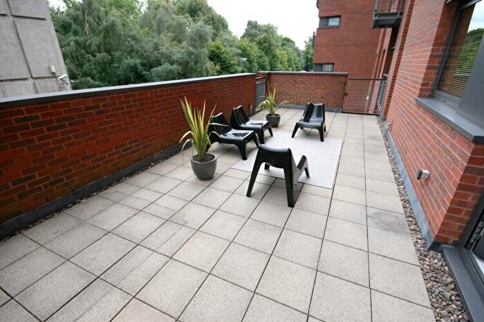 2 Bedroom Apartment To Rent In Rossetti Place, Lower Byrom Street Manchester, M3