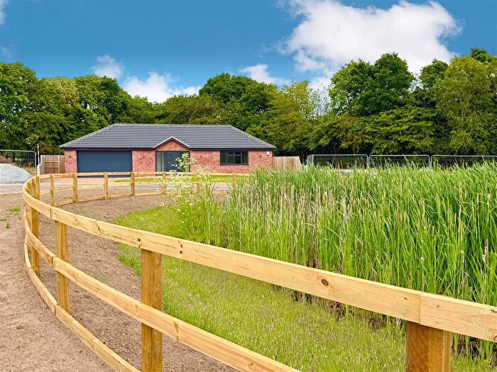 4 Bedroom Detached Bungalow For Sale In Autumn Close, Great Yarmouth, NR29