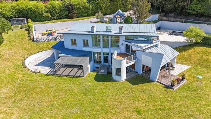 5 Bedroom Equestrian Facility For Sale In Skeet Hill Lane, Chelsfield, BR6