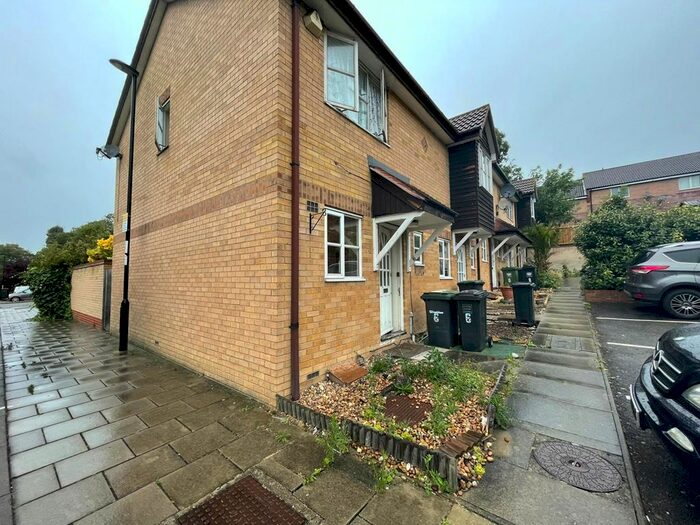 2 Bedroom Terraced House To Rent In Britton Close, Catford, London, SE6