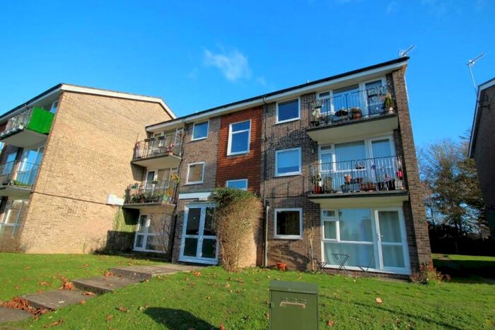 2 Bedroom Apartment To Rent In Westcote Road, Reading, RG30