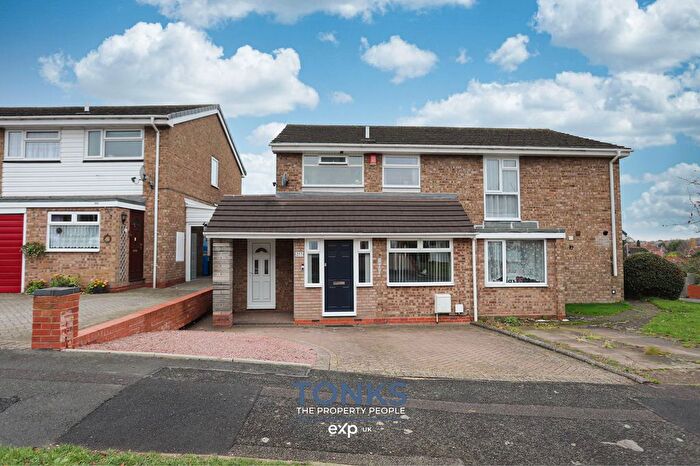 3 Bedroom Semi Detached House For Sale In Pennine Road, Bromsgrove, B61