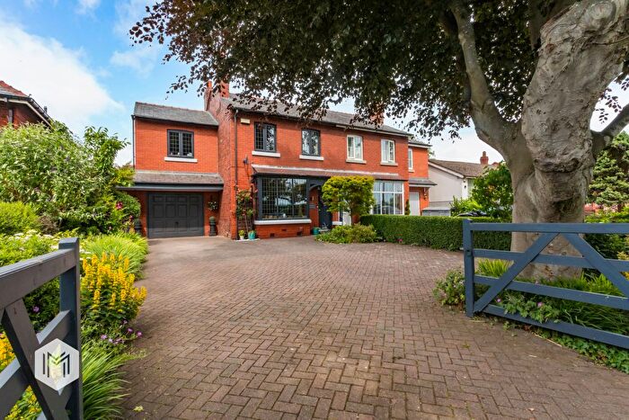 3 Bedroom Semi-Detached House For Sale In Kenyon Lane, Lowton, Warrington, Greater Manchester, WA3