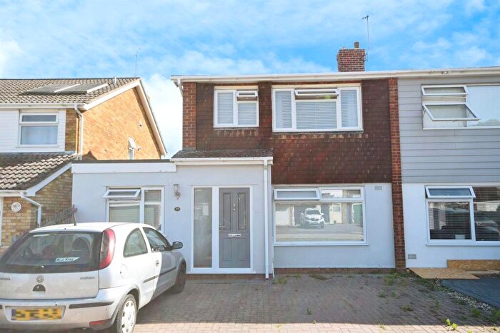 3 Bedroom Semi-Detached House For Sale In Bury Close, Marks Tey, Colchester, CO6