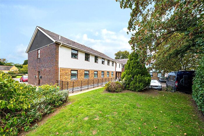 2 Bedroom Flat For Sale In Gladstone Road, Orpington, BR6