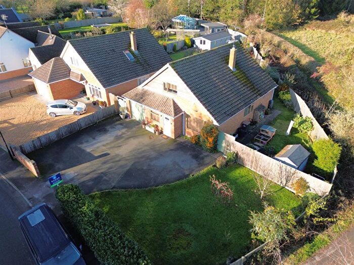 3 Bedroom Detached House For Sale In Hawkes Mill Lane, Allesley, Coventry, CV5