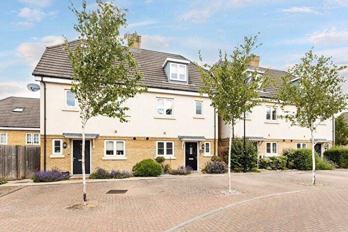 4 Bedroom Semi Detached House For Sale In Brookwood Farm Drive, Knaphill, Woking, GU21