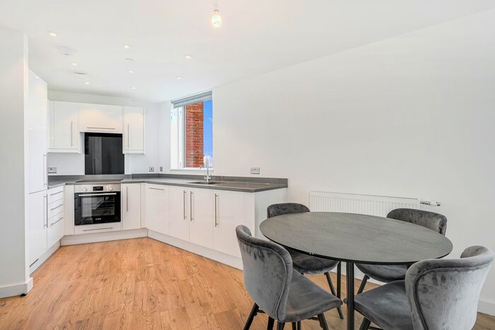 1 Bedroom Flat To Rent In Stylus Place, Hayes, UB3