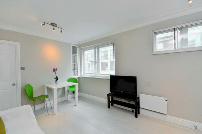 1 Bedroom Flat To Rent In Fulham Road, Chelsea, London, SW10