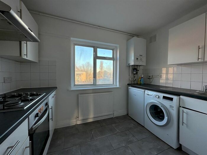 2 Bedroom Flat To Rent In Ruislip Road, Greenford, UB6