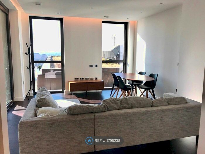 2 Bedroom Flat To Rent In Charles Clowes Walk, London, SW11