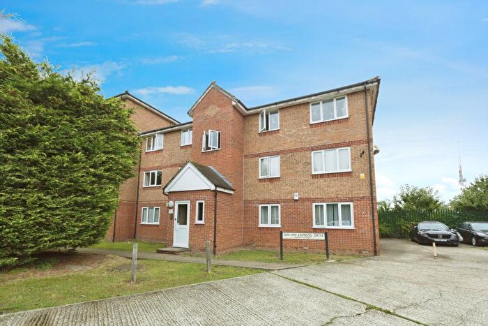 1 Bedroom Flat For Sale In Express Drive, Ilford, IG3